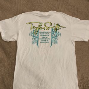 Vintage Taylor Swift Country Tour T-Shirt