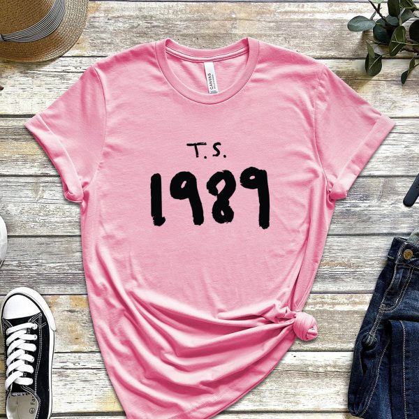 1989 T-Shirt, 1989 Album Shirt, Taylor T-Shirt, Taylor Swift Tee, Taylor Lover Tee, World Tour Shirt, Vintage Tshirt,Taylor Singer Tee Shirt