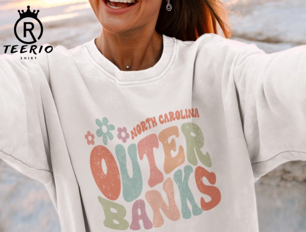 Vintage Outer Banks Crewneck Gift Shirt, Womens Retro North Carolina Beach Sweatshirt, Outer Banks Pullover