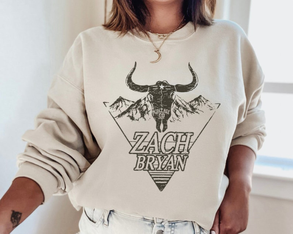 Zach Bryan Vintage Co Bull Horns Distressed, Country Music Sweatshirt, American Heartbreak Tour, Burn Burn Burn Tour