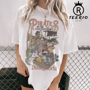 Vintage Pirates of the Caribbean Disneyworld Shirt