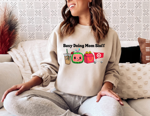 Melon Head “Busy Doing Mom Stuff-Target” – Unisex Heavy Blend Crewneck Sweatshirt