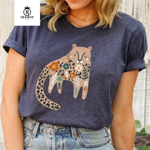 Flowers T-Shirt, Boho Wildflowers Floral Nature Sweatshirt, Garment Dyed, Boho Shirts, Wildflower Shirt