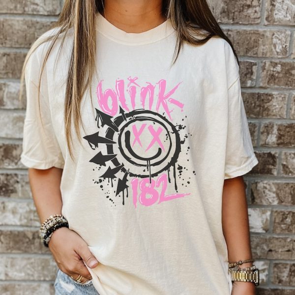 Blink 182 T-Shirt, Oversized Shirt, Classic Rock, Vintage, Vintage T Shirt, Retro Vintage Shirt, Trendy Gifts, Blink 182