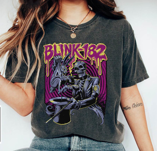 Blink 182 Shirt, Blink 182 T Shirt, Blink 182 Tee, Vintage Blink 182 Shirt, Blink 182 Band Tee, Blink 182 Rock Shirt, Vintage Style Shirt