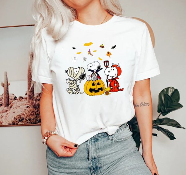 Dog Autumn Pumpkin Unisex T-shirt, Retro Snoopy Halloween Shirt, Vintage Snoopy Fall Shirt, Pumpkins Shirt, Peanuts Halloween,Fall Shirt