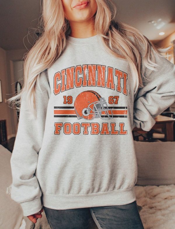 Cincinnati Bengals Football Vintage 80s Retro Style Sweatshirt Crewneck NFL Trendy Bengals Fan Gift Mens Womens Tailgaiting Game Day Shirt