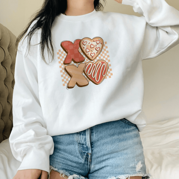 Valentine’s day, Xoxo Heart Valentines Day Sweatshirt, Valentines Day Xoxo Kissing Sweater, Heart Shirt