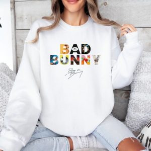 Bad B Most wanted Tour Concert album covers Sweatshirt, Nadie Sabe lo que va pasar mañana, Benito Sweatshirt, Gift For Fan, Bunny Sweater